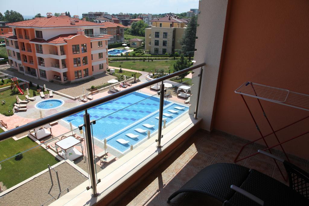 Apartment In St. Constantine And Helena Saints Constantine and Helena Exterior photo